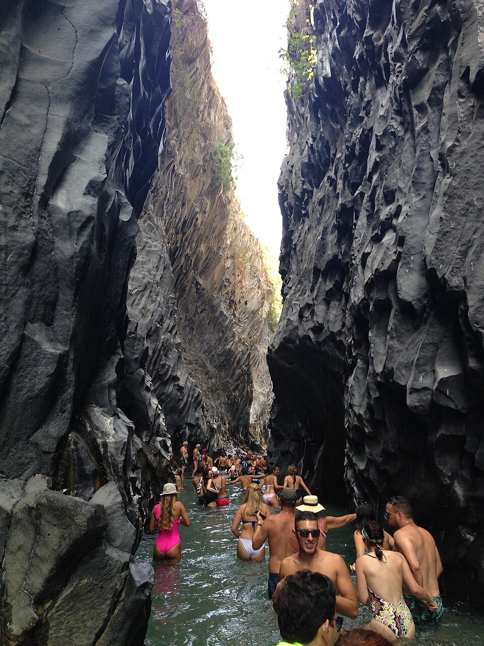 Gole dell'Alcantara - pareti di basalto colonnare